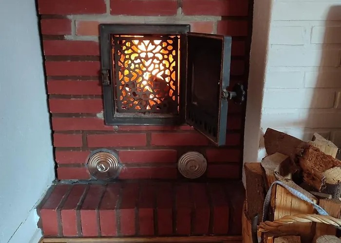 The Blue House בית נופש ססטמאלה