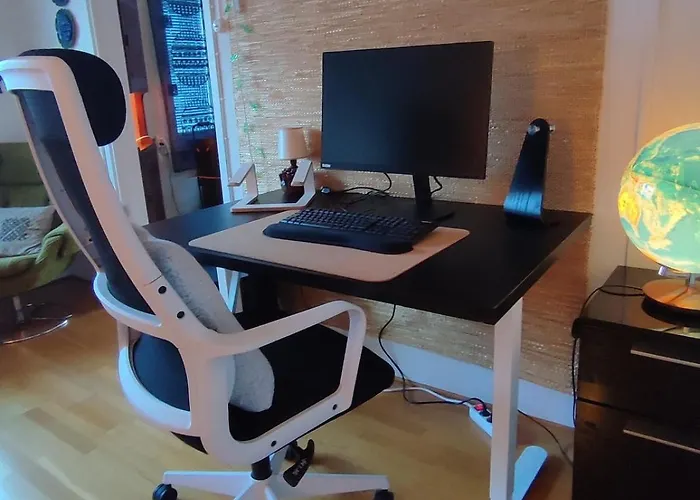 The Blue House ססטמאלה